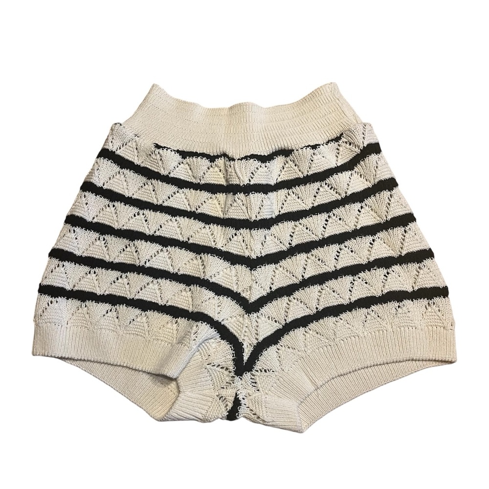 Zara NWT Crochet Shorts Chevron Unlined Women’s size small and medium